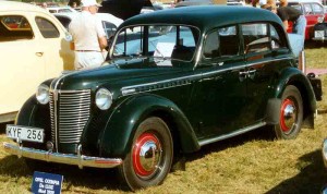 Opel_Olympia_De_Luxe_1,5-Liter_4-Door_Sedan_1939