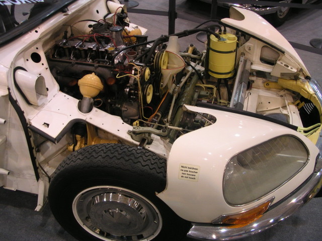 Citroën_Schnitt-DS_Motor