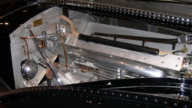 1280px-RL_1938_Bugatti_57SC_Atlantic_engine