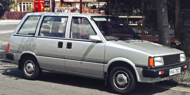 Nissan_Prairie_1982_Sawston