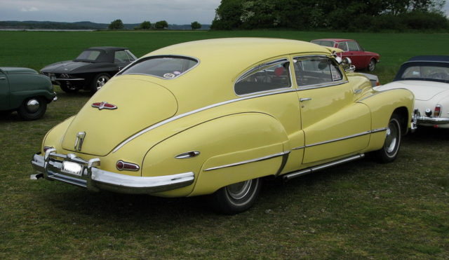 1280px-1947_Buick_Sedanette
