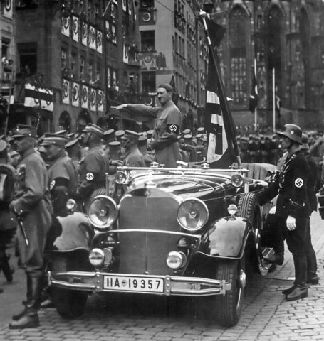 Hitler_Nürnberg_1935