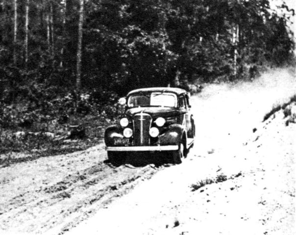 1939-ChevroletMastersedan-LilpopRauLoewenstein-RajdPolski-Rychter-OS Kobryn-Skidel - 80kmh!!
